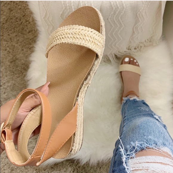 ✨NEW Marlene Platform Sandal- in Tan/ Raffia - Picture 2 of 8